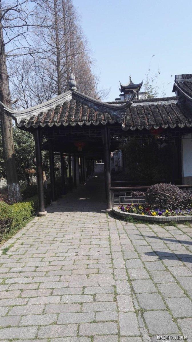 捷途下狠手,官方改装2.0T/C-DM混动旅行者,竞争坦克300和猛龙